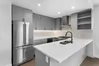 306 22226 BROWN AVENUE - thumbnail 9