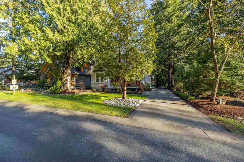 1818 TREE HOUSE TRAIL - photo 2 of 40