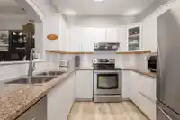 204 2995 PRINCESS CRESCENT - thumbnail 6