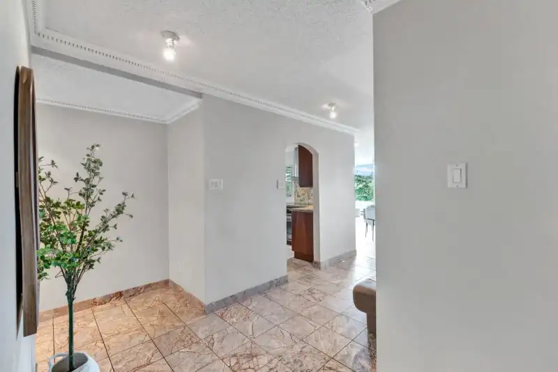203 1675 HORNBY STREET - photo 1 of 33