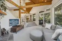 205 6117 EAGLE DRIVE - thumbnail 1