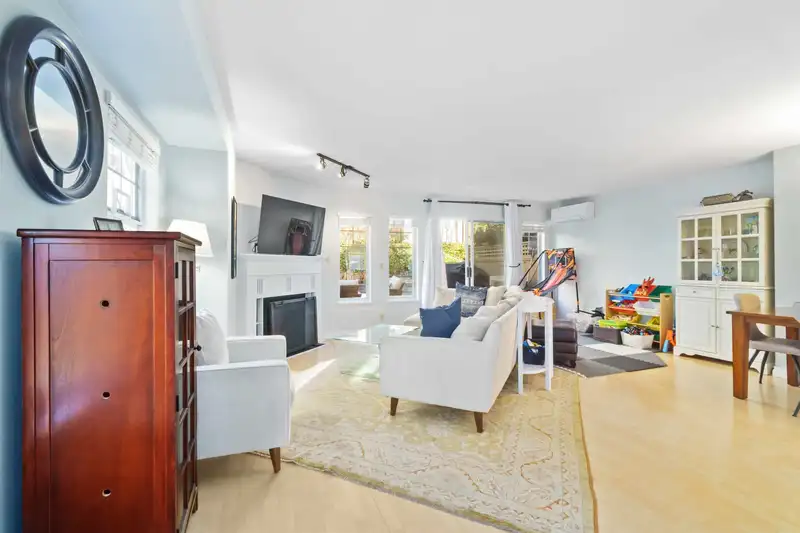 16 795 NOONS CREEK DRIVE - photo 3 of 40
