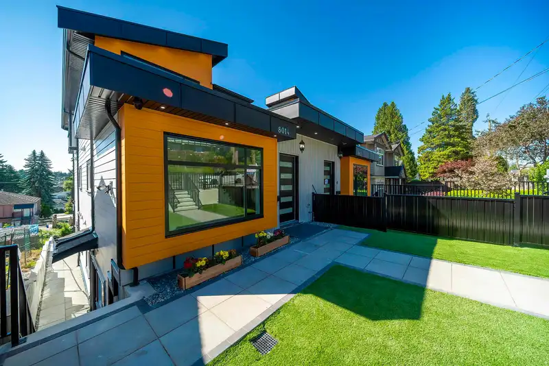 8014 11TH AVENUE - photo 3 of 6