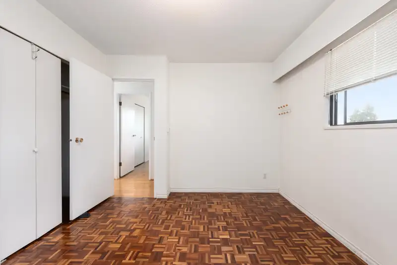 128 FINNIGAN STREET - photo 3 of 40