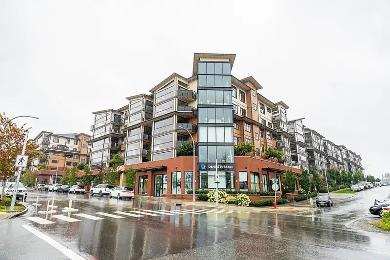 408 20290 86 AVENUE - photo 1 of 38