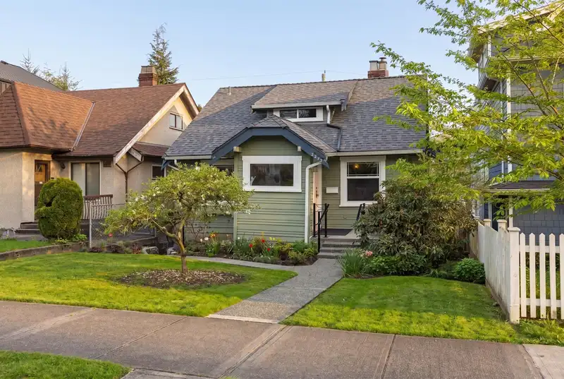 2273 E 2ND AVENUE - photo 1 of 38