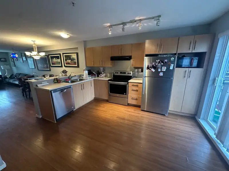 25 20875 80 AVENUE - photo 3 of 24