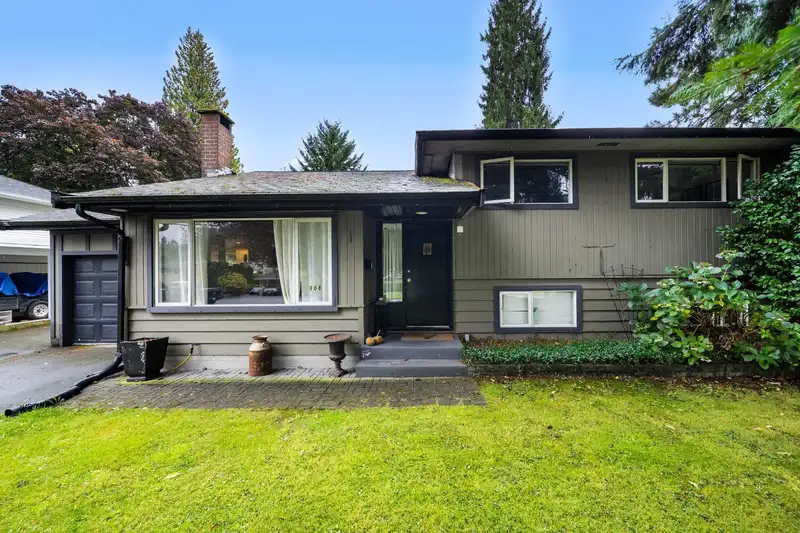966 DUNDONALD DRIVE - photo 2 of 25