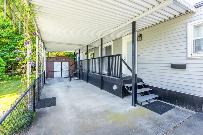 80 1840 160 STREET - photo 2 of 40