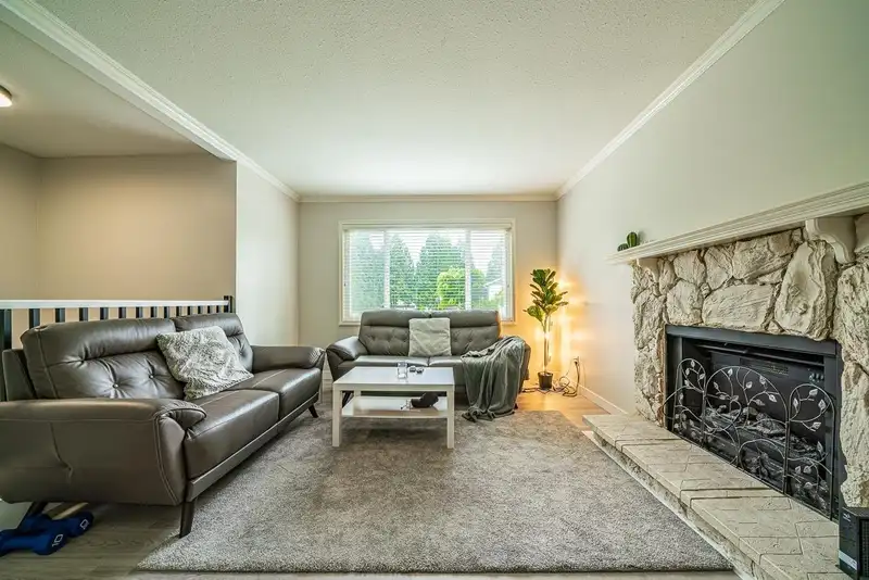 12208 MCTAVISH PLACE - photo 4 of 29