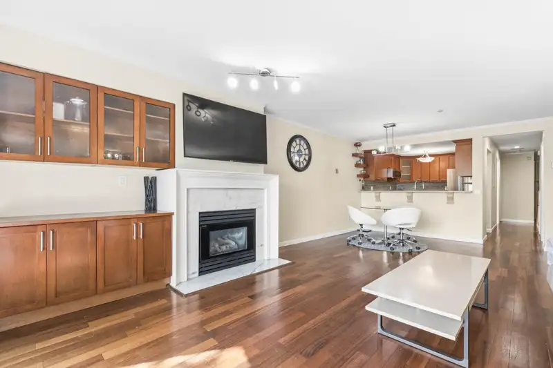 3 2150 SE MARINE DRIVE - photo 2 of 29