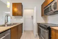 416 2943 NELSON PLACE - thumbnail 13