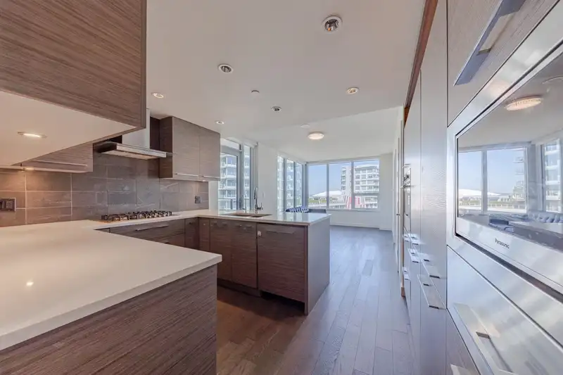 902 7468 LANSDOWNE ROAD - photo 4 of 21