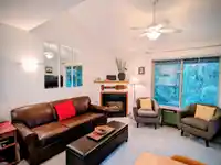 216 3070 HILLCREST DRIVE - thumbnail 11