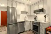 216 3070 HILLCREST DRIVE - thumbnail 6