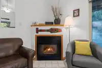 216 3070 HILLCREST DRIVE - thumbnail 9