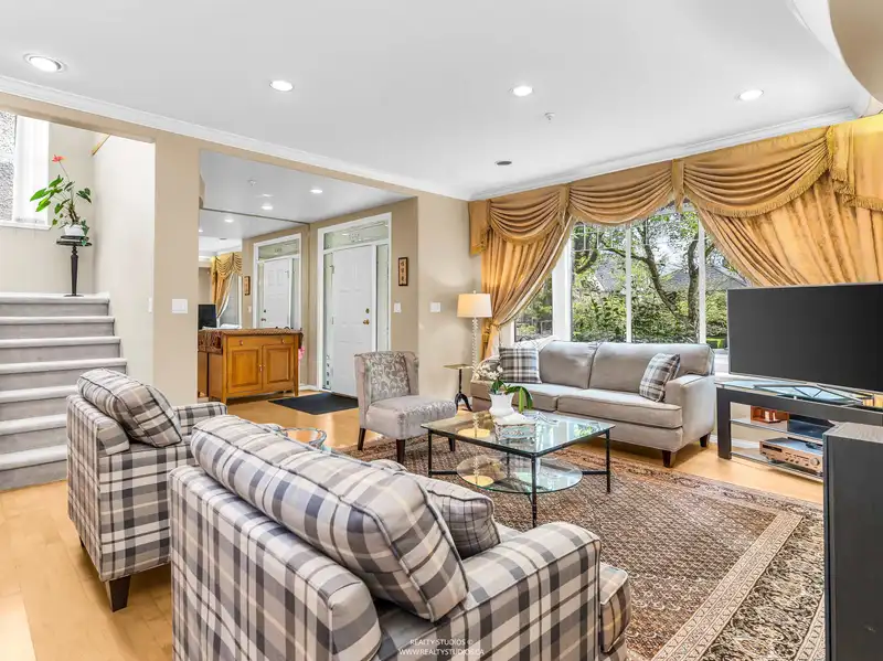 3263 W 14TH AVENUE - photo 3 of 40
