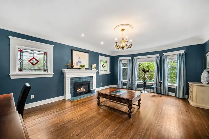 6050 ATHLONE STREET - photo 3 of 32