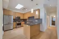 202 260 EWEN AVENUE - thumbnail 3