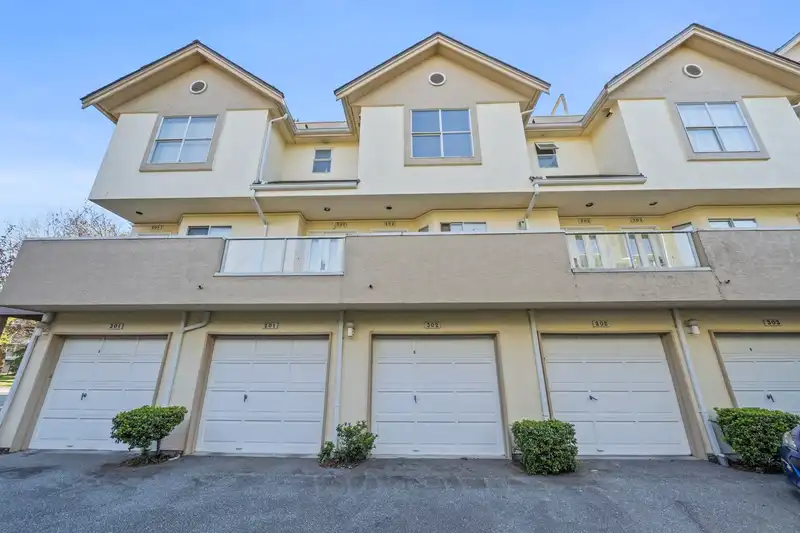 302 8600 WESTMINSTER HIGHWAY - photo 1 of 34