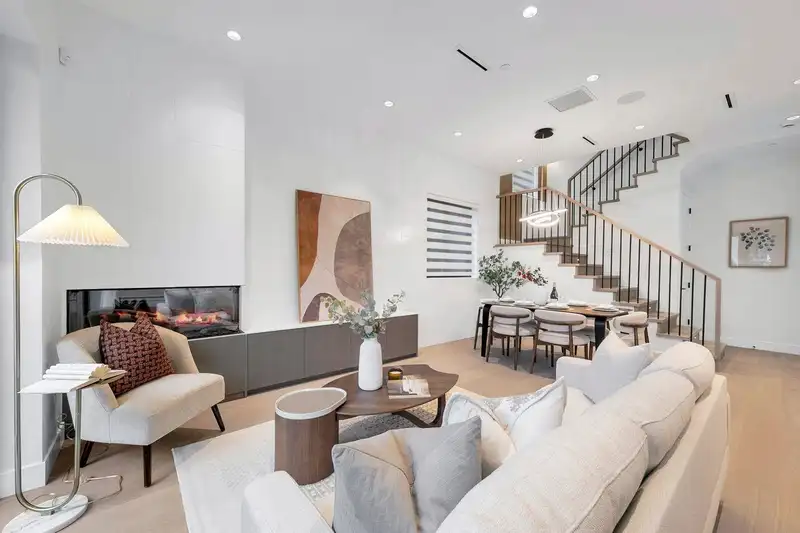 1 4023 W 18TH AVENUE - photo 2 of 33
