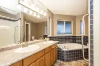 8728 213 STREET - thumbnail 23