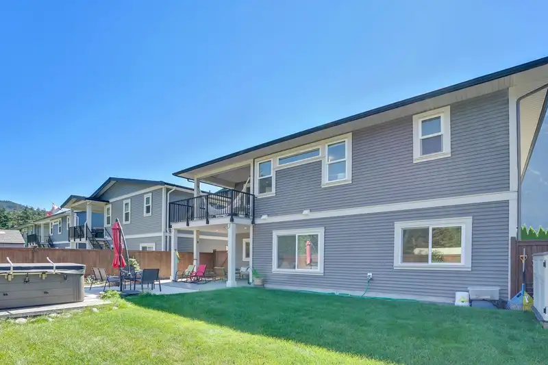 65517 SKYLARK LANE - photo 3 of 40