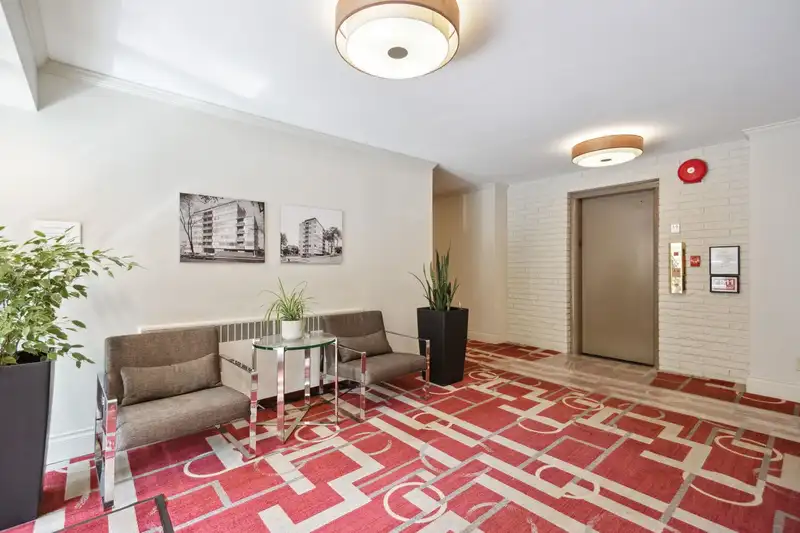 401 1315 CARDERO STREET - photo 3 of 35