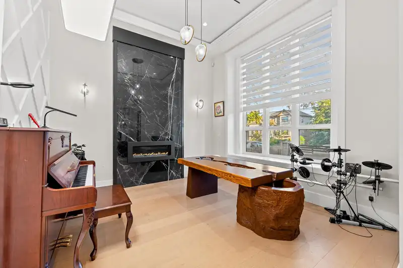 8323 14TH AVENUE - photo 4 of 40