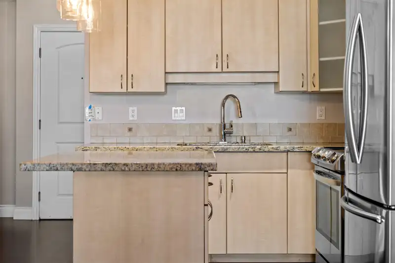 217 19774 56 AVENUE - photo 4 of 24