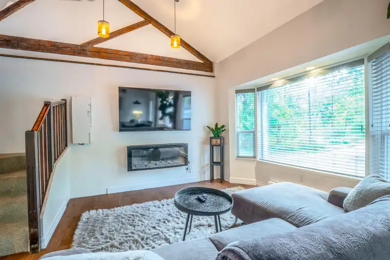 26651 CUNNINGHAM AVENUE - photo 2 of 40