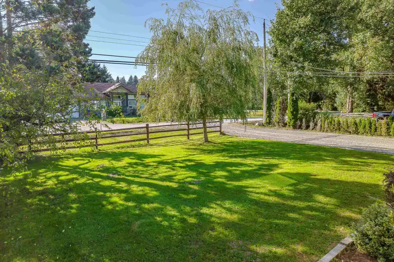 12290 252 STREET - photo 2 of 38
