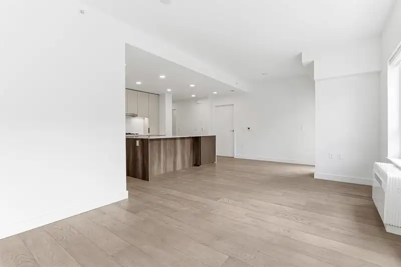 205 3590 W 39TH AVENUE - photo 3 of 20