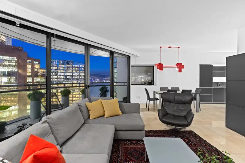 1807 838 W HASTINGS STREET - photo 3 of 27