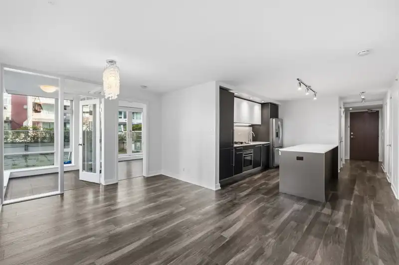 301 1762 DAVIE STREET - photo 3 of 31