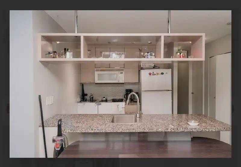908 1082 SEYMOUR STREET - photo 1 of 8