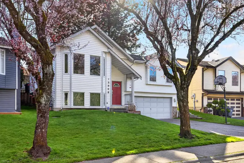 13908 80B AVENUE - photo 4 of 40