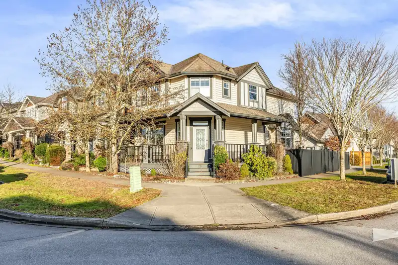 6602 193A STREET - photo 2 of 26