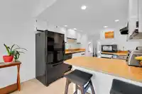 108 216 E 6TH STREET - thumbnail 13