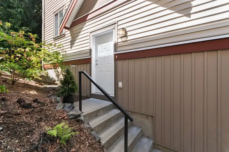 33 35626 MCKEE ROAD - photo 4 of 40