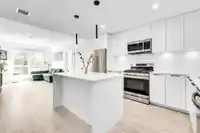302 8379 201 STREET - thumbnail 8