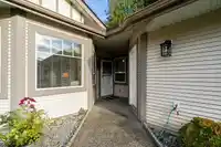 338 20655 88 AVENUE - thumbnail 2