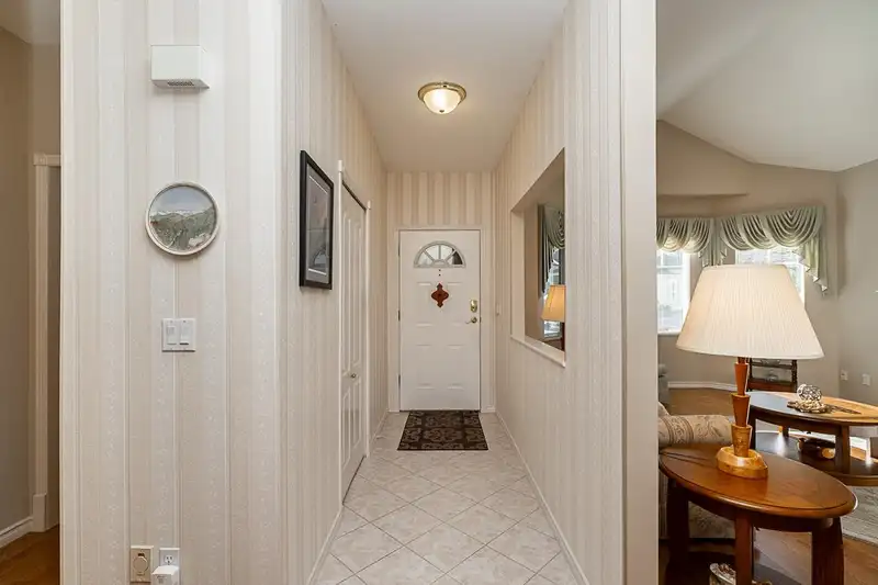 338 20655 88 AVENUE - photo 4 of 40