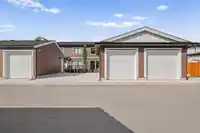 20516 75 AVENUE - thumbnail 32