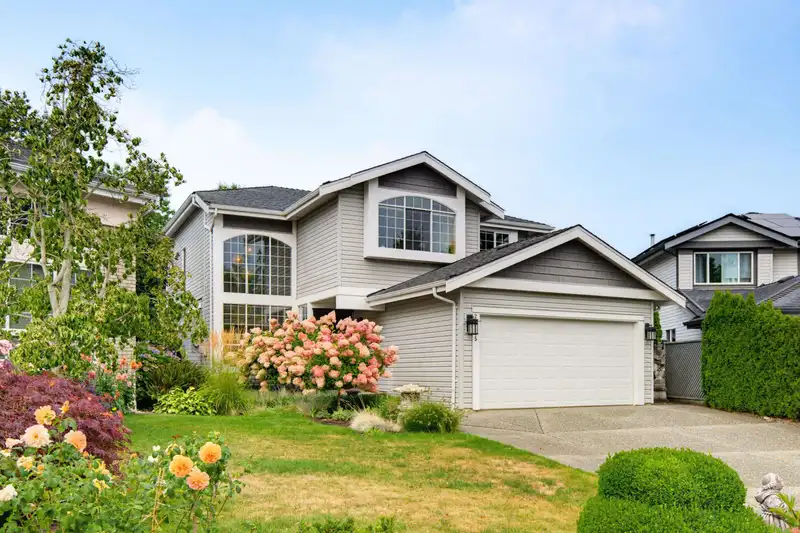 22105 45A AVENUE - photo 3 of 40