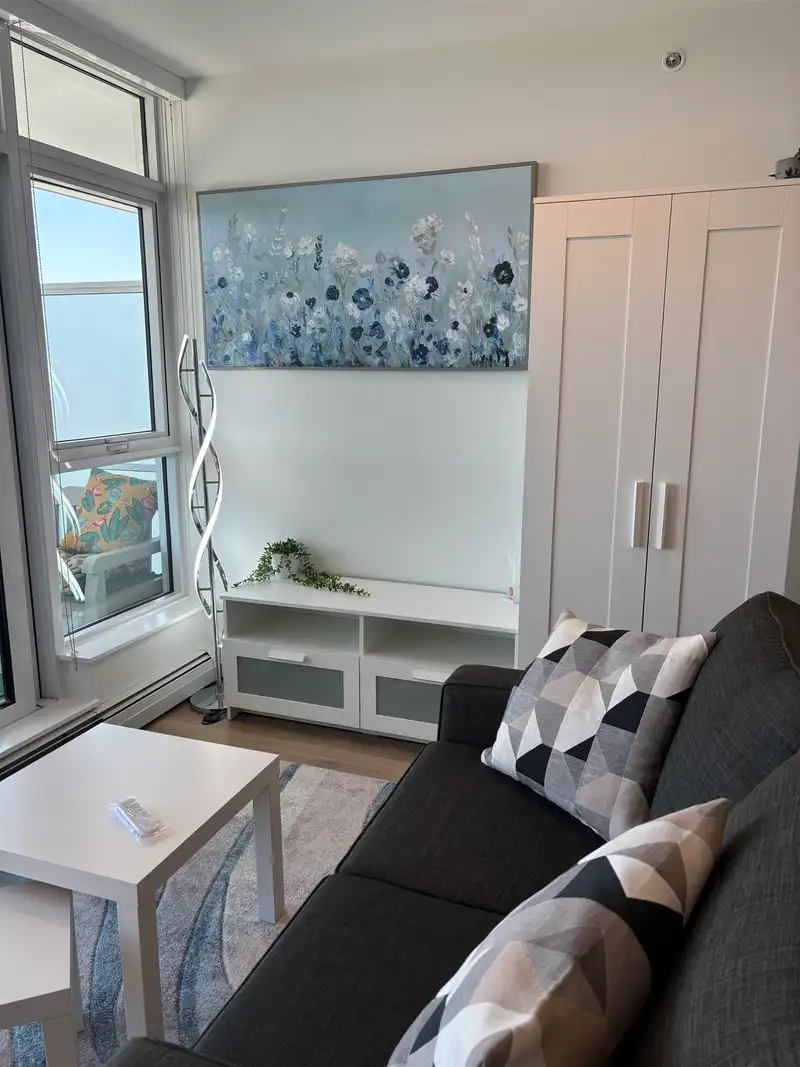 2403 13685 102 AVENUE - photo 3 of 28