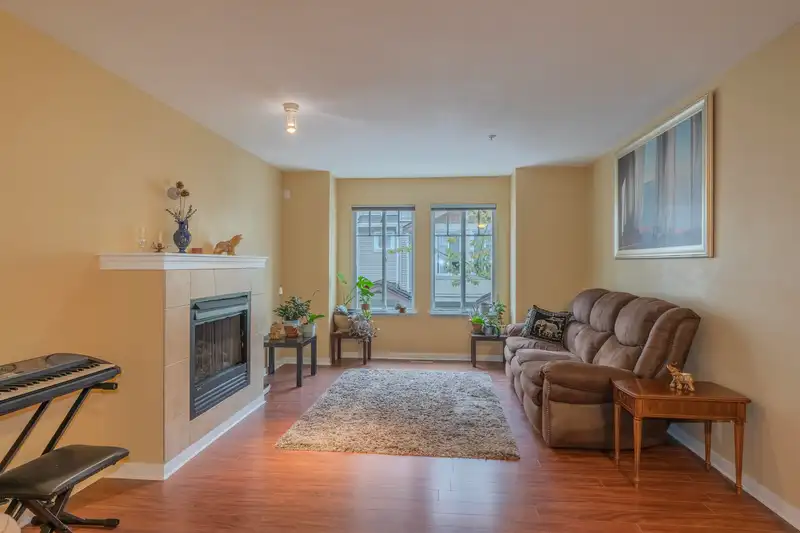 84 12711 64 AVENUE - photo 2 of 26