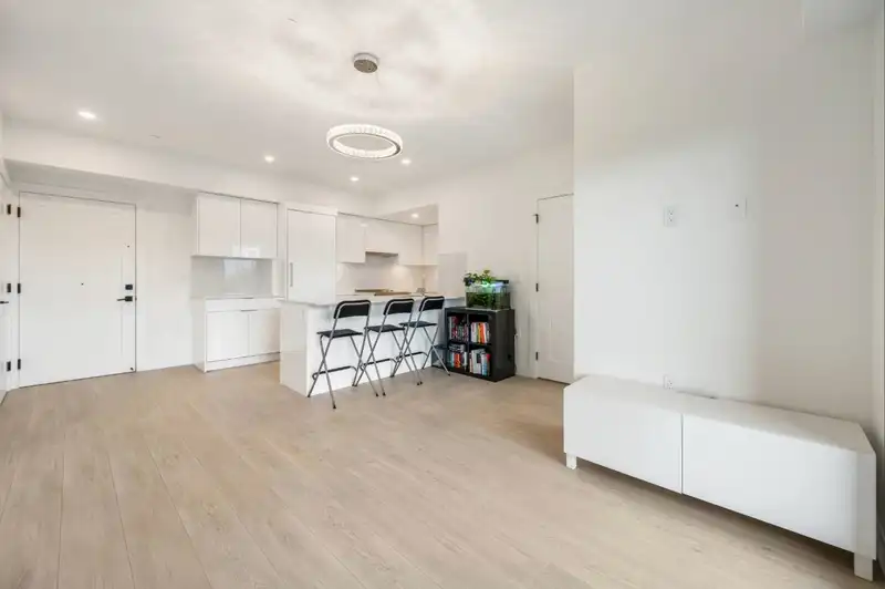 601 5399 JOYCE STREET - photo 4 of 20