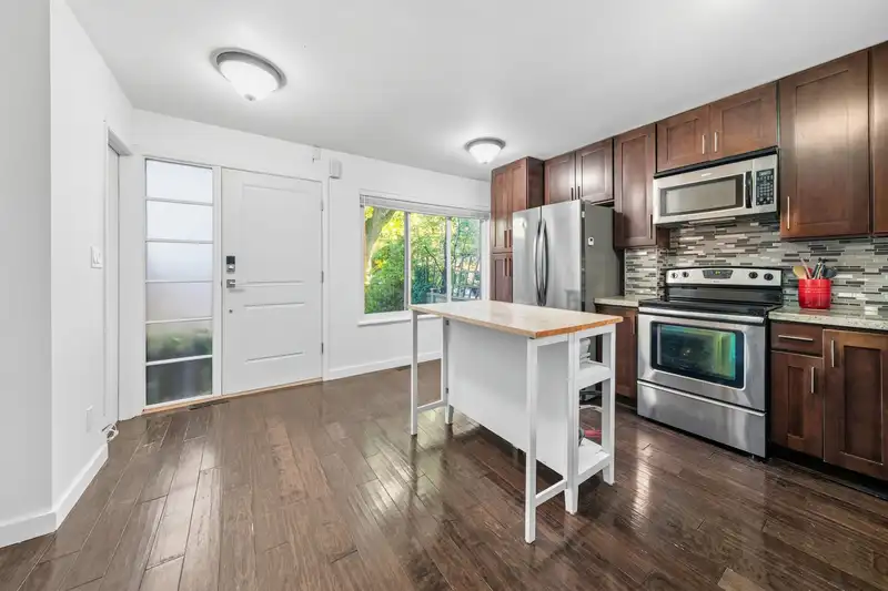 4742 LAURELWOOD PLACE - photo 3 of 26
