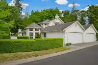 42 9208 208 STREET - thumbnail 1